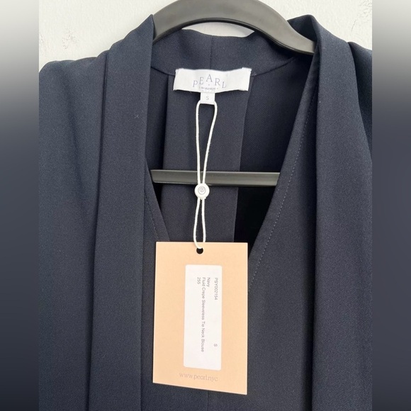 NWT! Pearl Lela Rose Size S • Navy Blue Fluid Crepe Sleeveless Tie Neck Blouse. - Picture 2 of 4